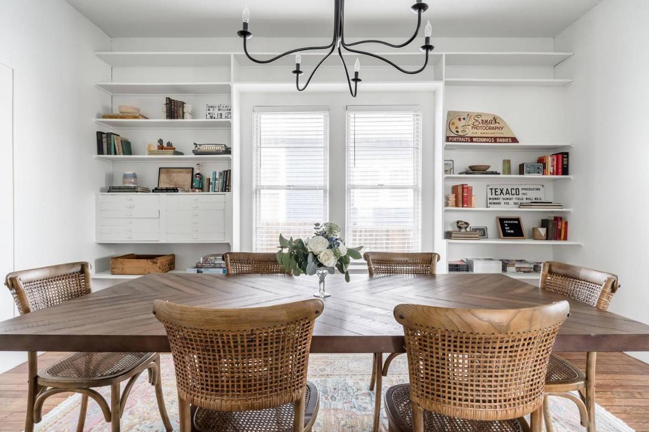 Restored 1930S Uptown Bungalow 2 Min. To Magnolia Waco Buitenkant foto