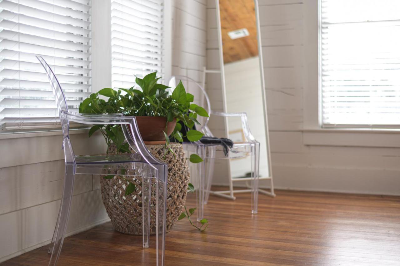 Restored 1930S Uptown Bungalow 2 Min. To Magnolia Waco Buitenkant foto